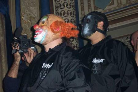 clOwN AnD pAul
